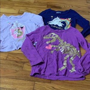 3 long sleeve T-shirts.